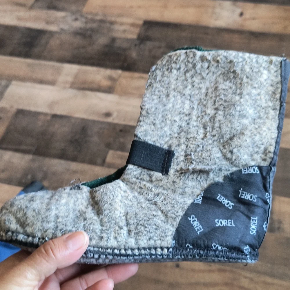 Sorel Chariot Blue Black Insulated Winter Snow Boots Sz 2 Kids